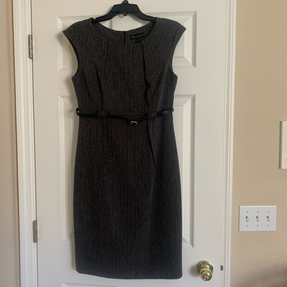 👗Gray sleeveless dress👗 w black skinny belt sz 8